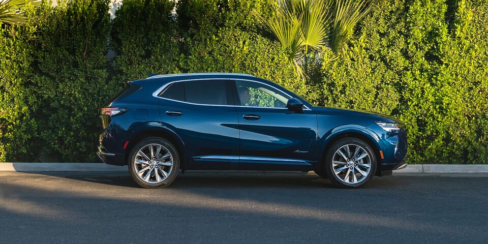 Buick Envision 2023, mejor SUV mediana premium