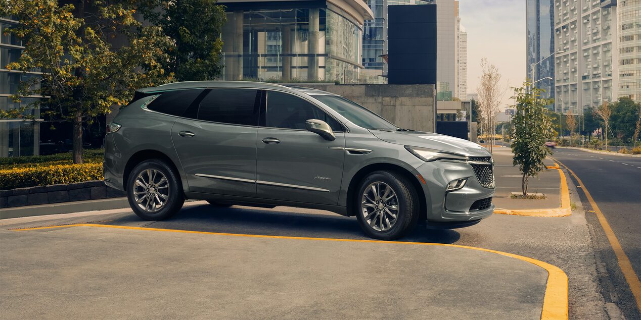 Buick Enclave 2023, mejor camioneta familiar