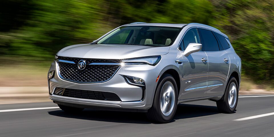 Buick Enclave 2023, exclusiva camioneta familiar de lujo para 7 pasajeros