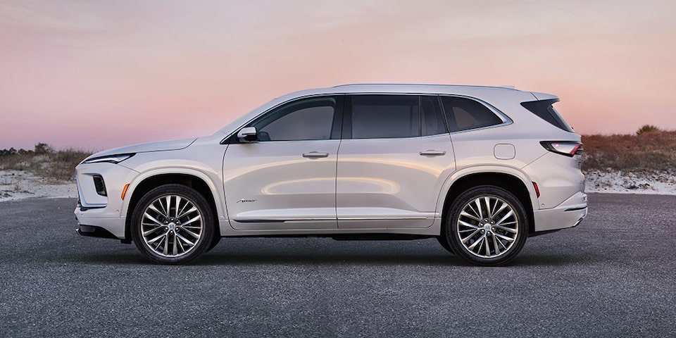 Nueva Buick Enclave, camioneta SUV familiar para 7 pasajeros. ¡Descubre su diseño renovado, tecnología y confort!