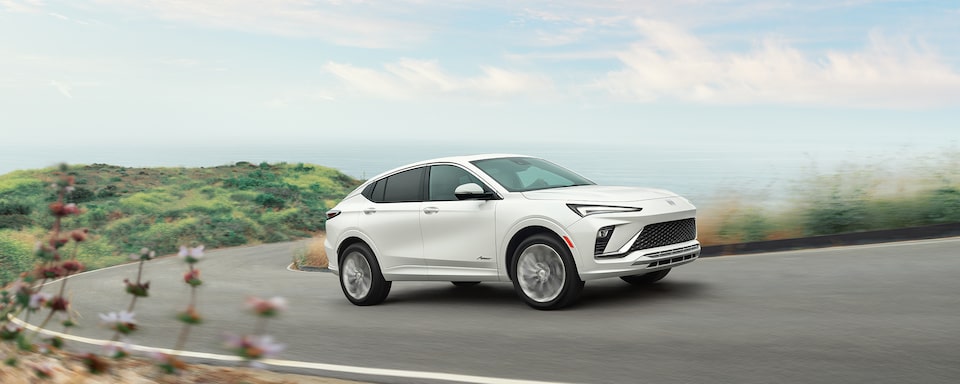 Conoce los detalles del servicio de Asistencia en el camino GM que adquieres al ser propietario de tu nueva SUV. ¡Descubre toda la cobertura y cómo solicitarlo aquí!