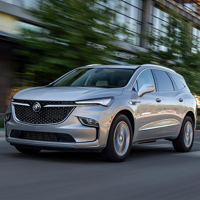 Buick Enclave 2022, SUV familiar con faros intellibeam y nuevo diseño en rines