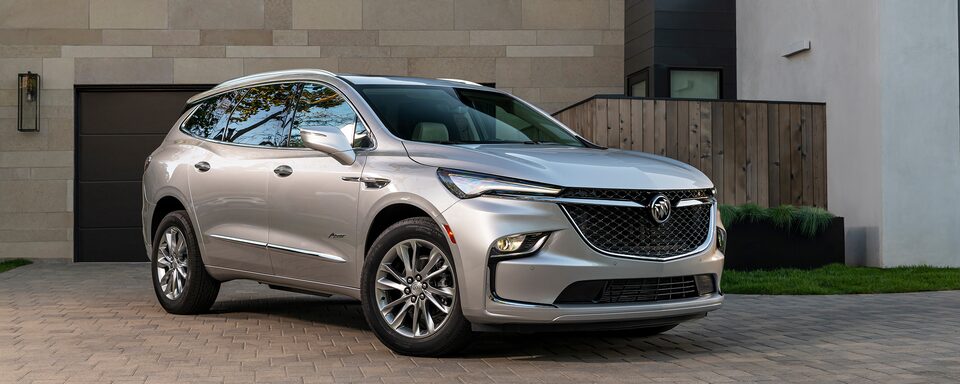 Buick Enclave 2022, SUV familiar con nuevo diseño exterior: fascia, parrilla y faros para un camino sofisticado
