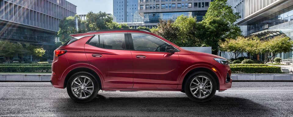 Buick Encore GX 2022 camioneta pequeña de 4 puertas con manijas al color de la carrocería