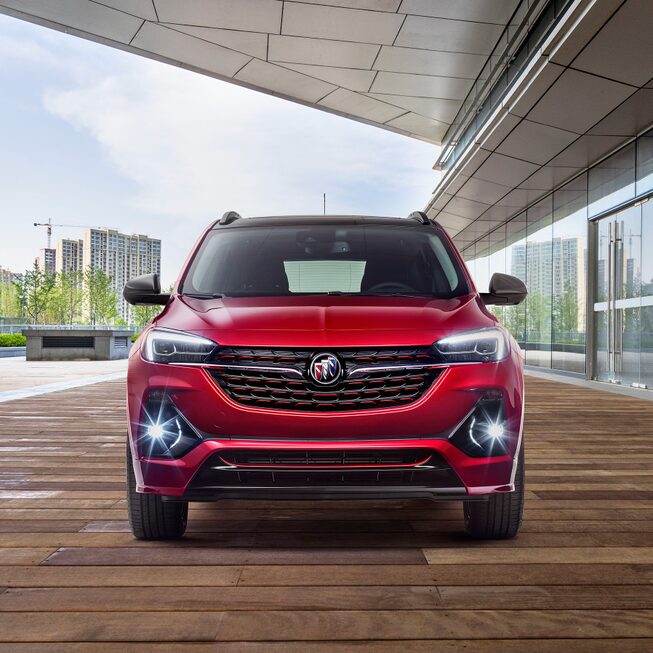 Buick Encore GX 2022 camioneta pequeña incluye faros con encendido y apagado automático
