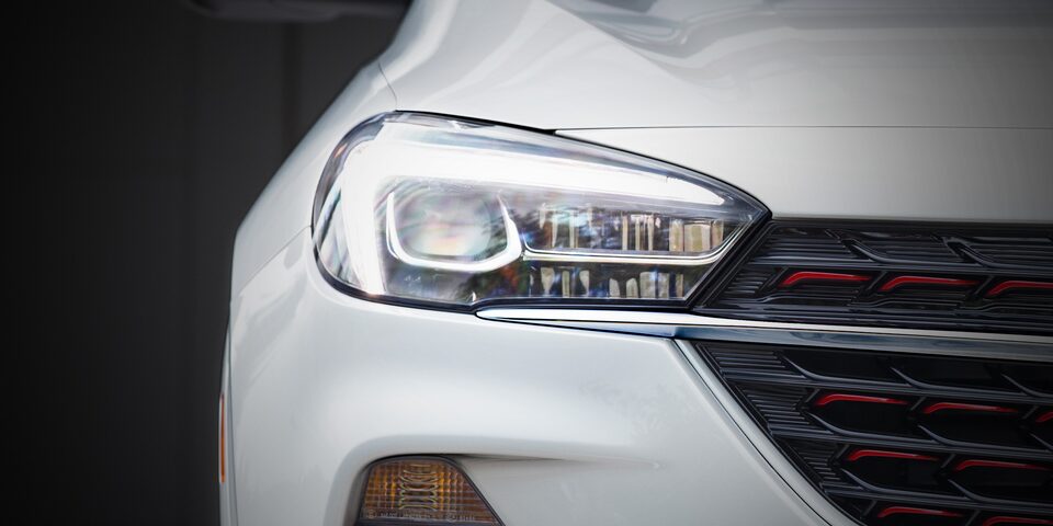 Faros de luz LED de la nueva Buick Encore GX 2023