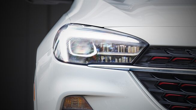 Sofisticados faros de luz LED de tu nueva Buick Encore GX 2023