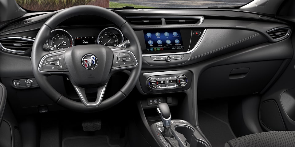 Moderno y lujoso interior de Buick Encore GX 2023 con ionizador purificador de aire, asientos de piel y sistema QuietTunning