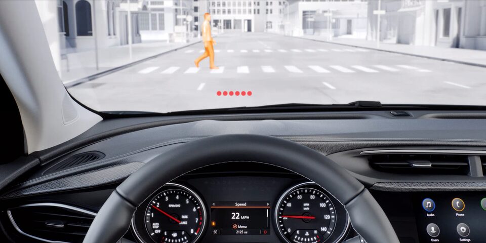Máxima seguridad para tu Buick Encore GX 2023 con su sistema de detección de peatones.