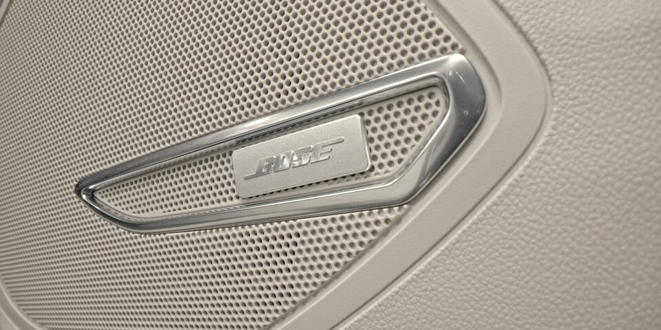 Sistema de sonido Bose con 9 bocinas, amplificador y subwoofer en tu Buick Envision 2023