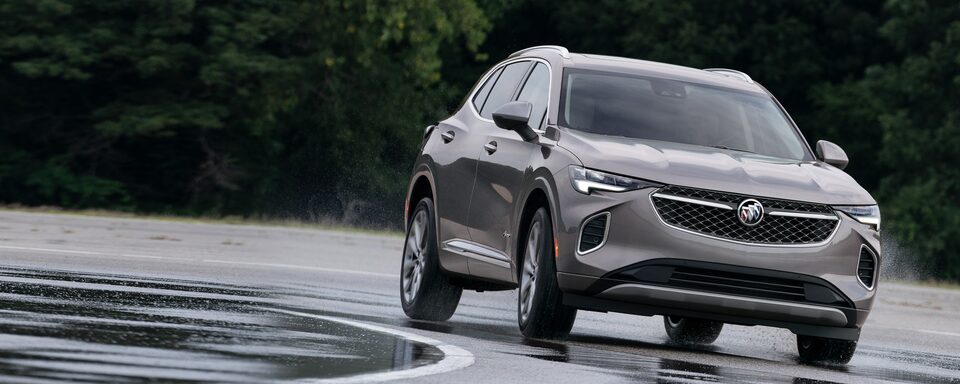 Viaja con la seguridad que mereces a bordo de la mejor SUV mediana, Buick Envision 2023