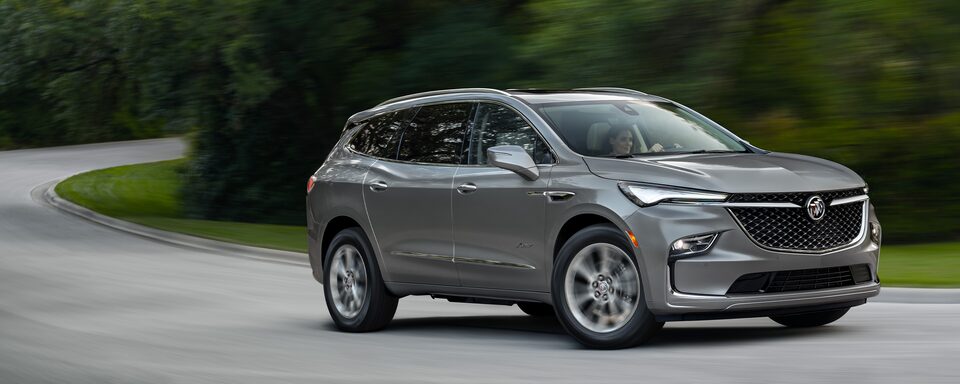Permanece conectado en cualquier trayecto con la tecnología de Buick Enclave 2024