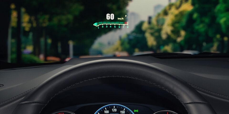 Head-Up Display proyecta información a color en el parabrisas de tu Buick Enclave 2024
