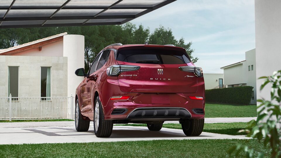 Cajuela manos libres en tu SUV compacta premium, Buick Encore 2024