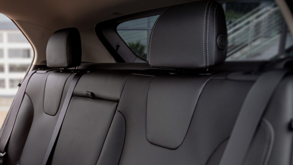 Asientos y acabados premium en tu nueva Buick Encore 2024