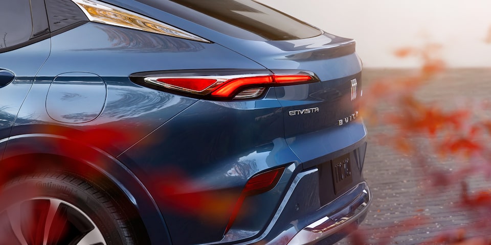 Buick Envista 2024 equipada con cajuela manos libres
