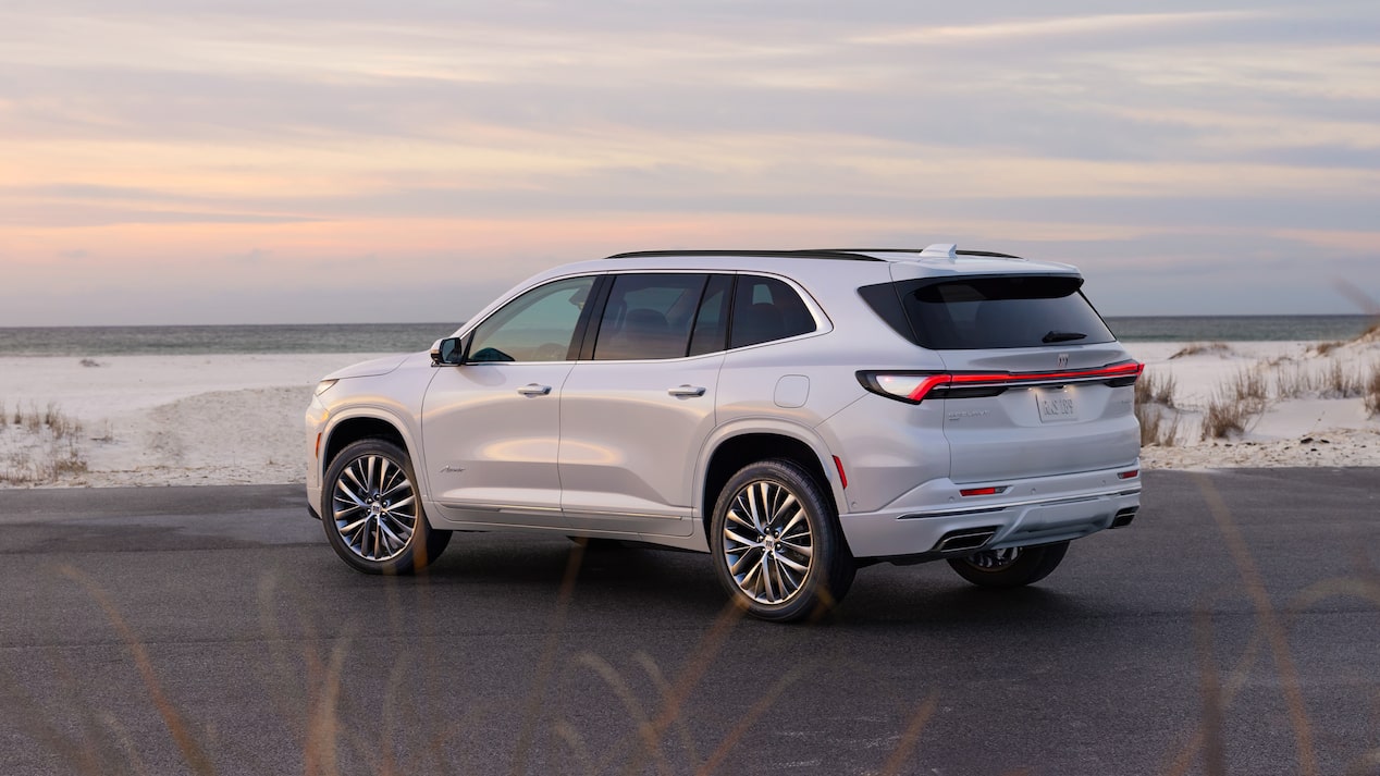 Impactantes detalles premium en el exterior renovado de tu nueva Buick Enclave 2025, SUV familiar