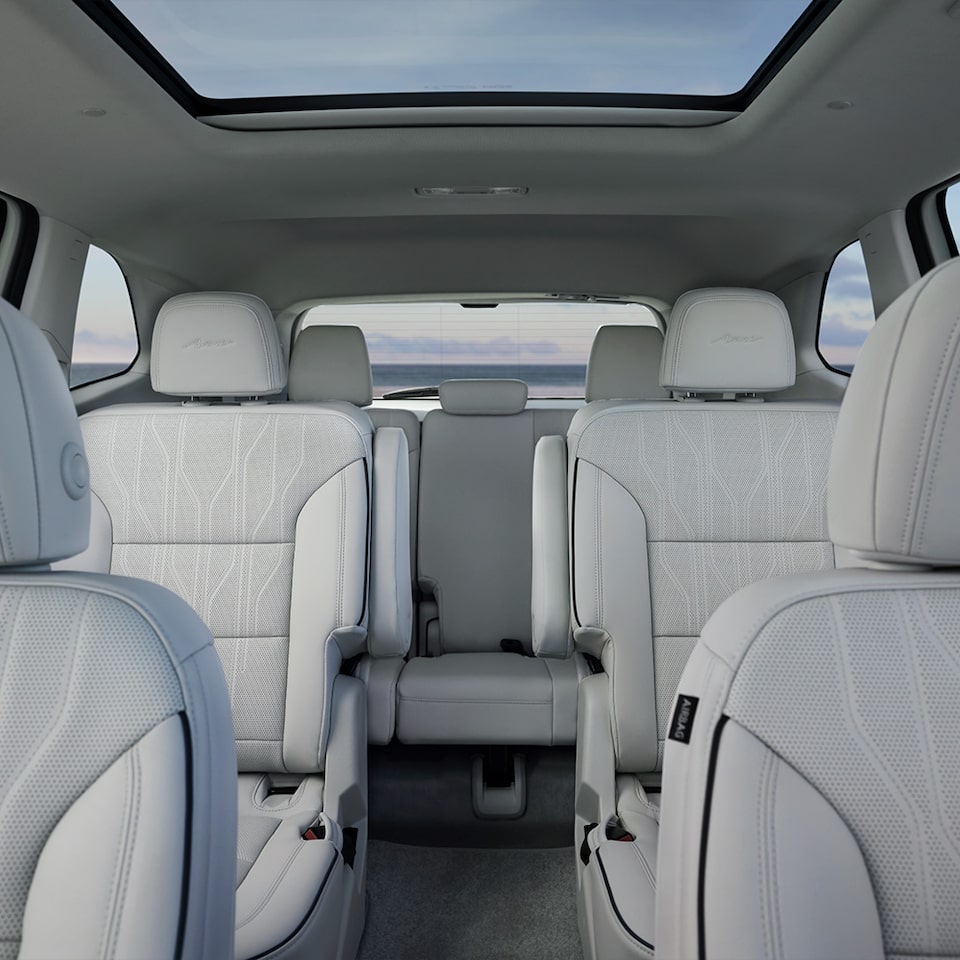 Amplio interior de la nueva Buick Enclave 2025, diseñado para compartir con toda la familia