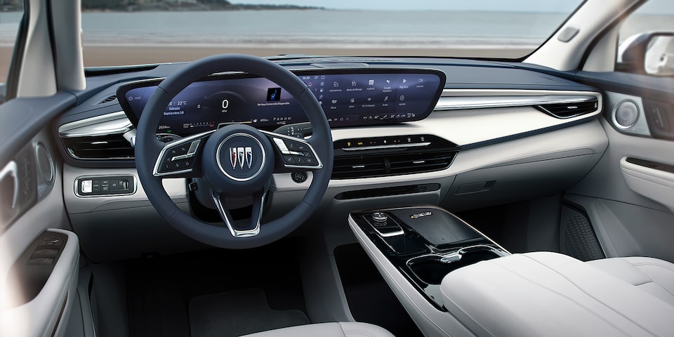 Cada espacio de tu nueva Buick Enclave 2025 está equipado con la mejor tecnología: Head up display de 15 pulgadas, pantalla de infoentretenimiento de 30 pulgadas con Google integrado y más